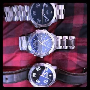 3 WATCHES 2 Nixon and 1 seiko